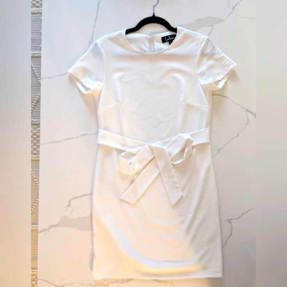 Lulus Dresses & Skirts - Lulus little white dress front belt